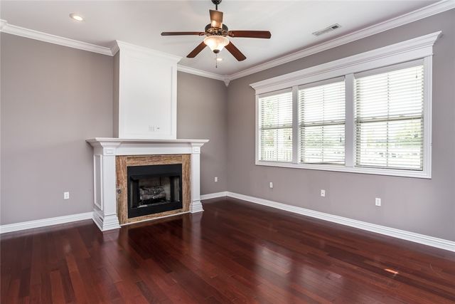 525 Rupple Road, Fayetteville, AR 72704