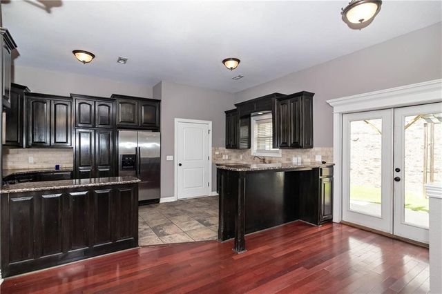 525 Rupple Road, Fayetteville, AR 72704