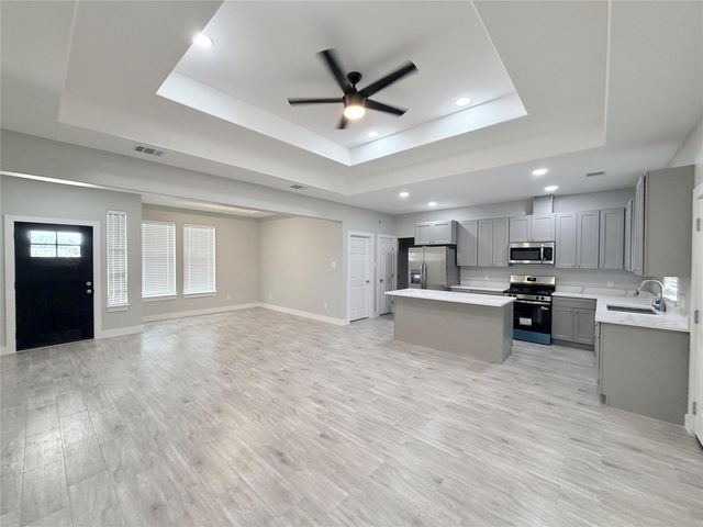 1214 Road 5203, Cleveland, TX 77327