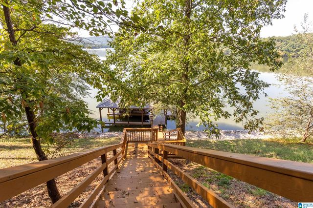 1261 LAKEMONT DRIVE, Southside, AL 35907