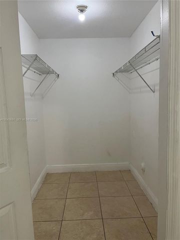 2185 NW 16th Ter 10, Miami, FL 33125