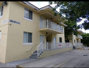 2185 NW 16th Ter 10, Miami, FL 33125