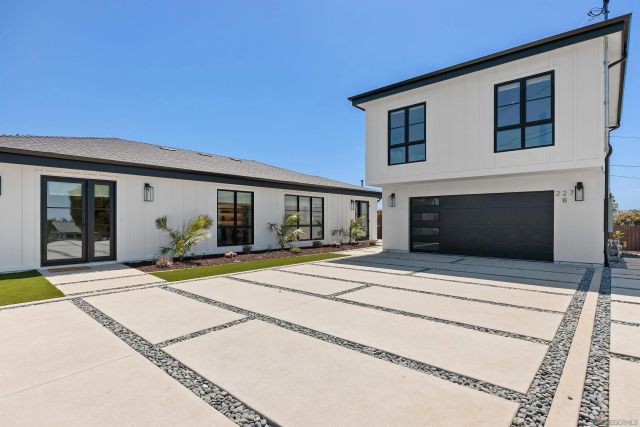 227 Hill Dr, Vista, CA 92083