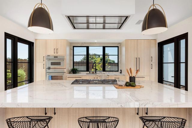 227 Hill Dr, Vista, CA 92083