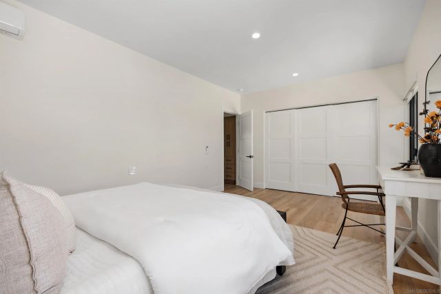 227 Hill Dr, Vista, CA 92083