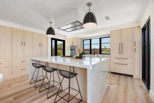 227 Hill Dr, Vista, CA 92083