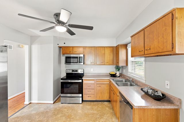 1907 Port Royal Court, Lexington, KY 40504