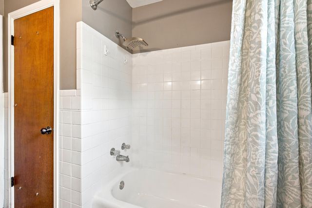 1907 Port Royal Court, Lexington, KY 40504