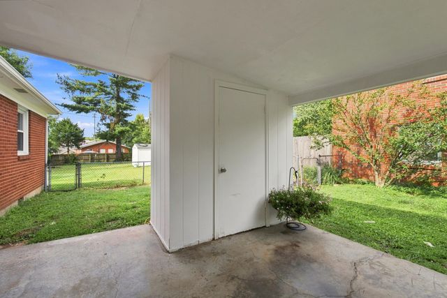 1907 Port Royal Court, Lexington, KY 40504