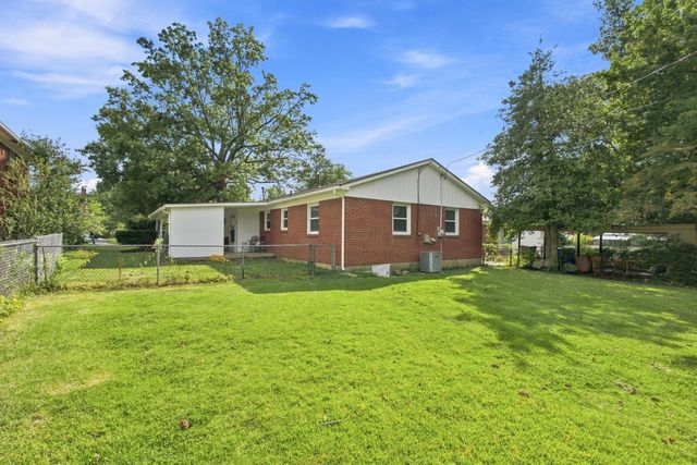 1907 Port Royal Court, Lexington, KY 40504