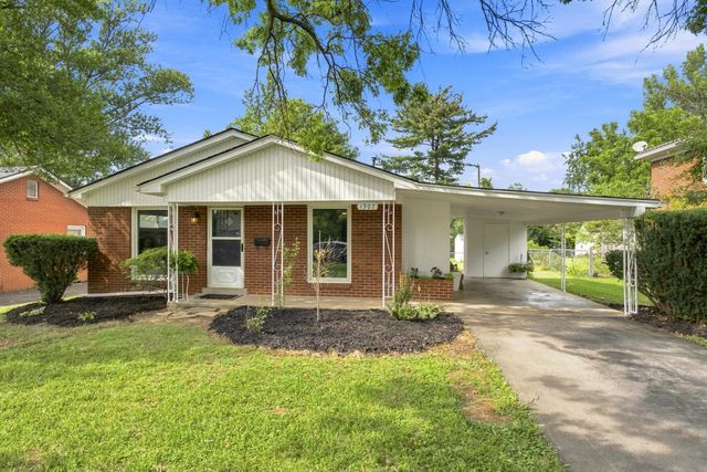 1907 Port Royal Court, Lexington, KY 40504