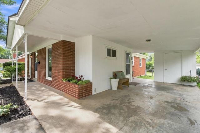 1907 Port Royal Court, Lexington, KY 40504