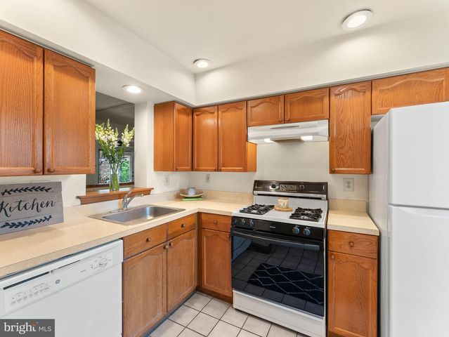 3664 NANCY WARD CIR, Doylestown, PA 18902