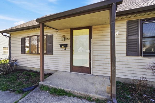 1835 S Sweetbriar Lane 1835 S Sweetbriar Lane, Springfield, OH 45505