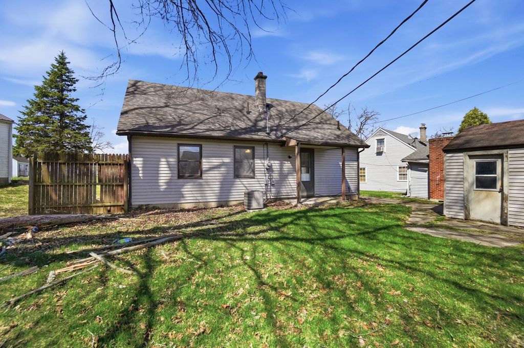 1835 S Sweetbriar Lane 1835 S Sweetbriar Lane, Springfield, OH 45505