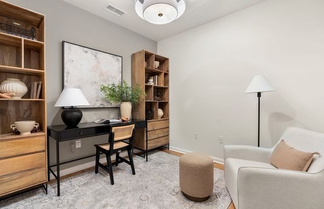 5 Peters Farm Way 206, Westborough, MA 01581