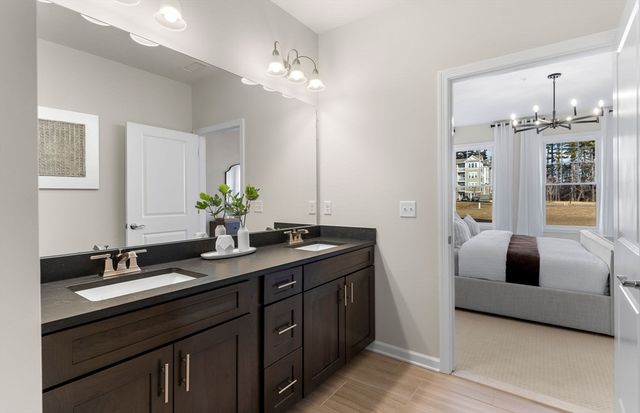 5 Peters Farm Way 206, Westborough, MA 01581