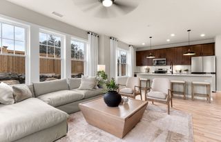 5 Peters Farm Way 206, Westborough, MA 01581