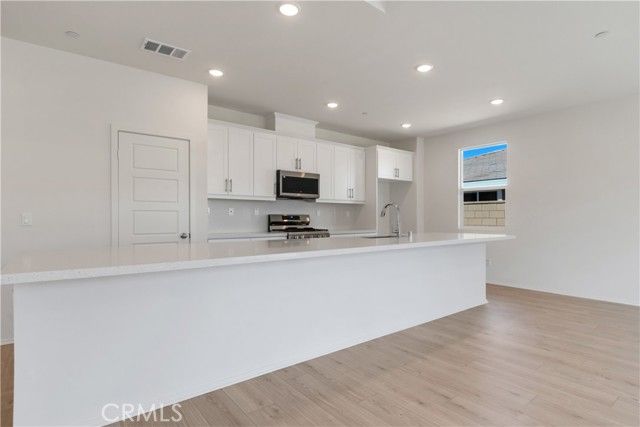 13845 Mesa View Drive, Victorville, CA 92392