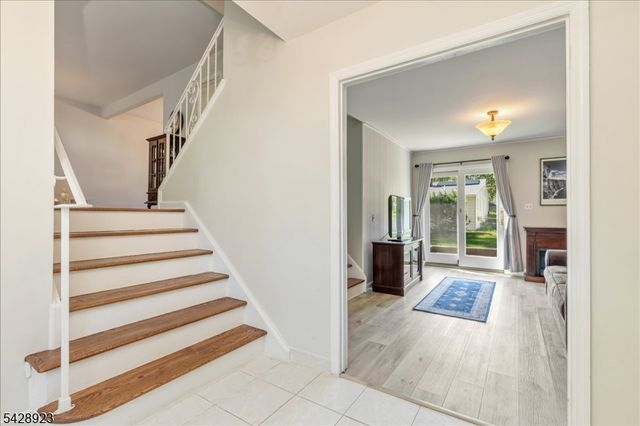2107 Meadowview Rd, Scotch Plains Twp., NJ 07076