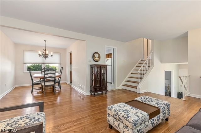 2107 Meadowview Rd, Scotch Plains Twp., NJ 07076