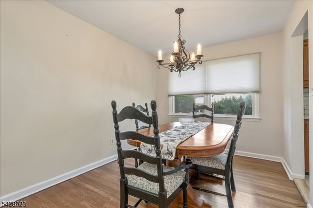 2107 Meadowview Rd, Scotch Plains Twp., NJ 07076