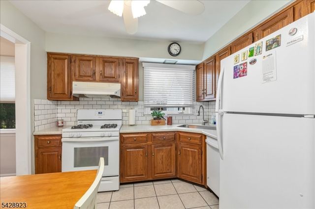 2107 Meadowview Rd, Scotch Plains Twp., NJ 07076