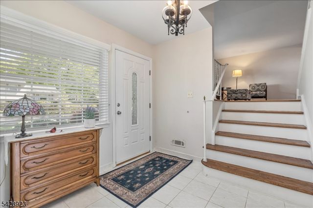 2107 Meadowview Rd, Scotch Plains Twp., NJ 07076