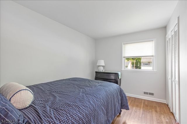2107 Meadowview Rd, Scotch Plains Twp., NJ 07076