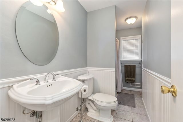 2107 Meadowview Rd, Scotch Plains Twp., NJ 07076