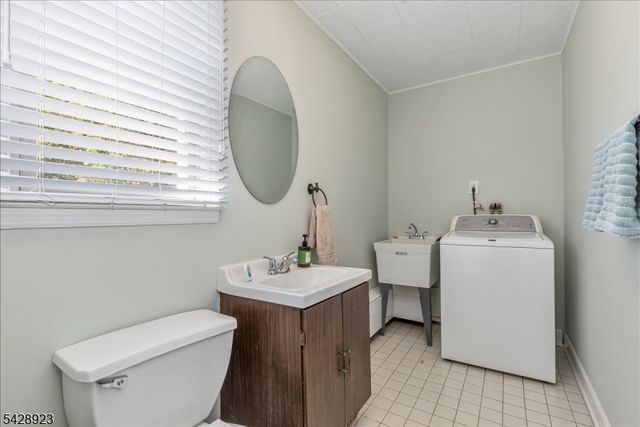 2107 Meadowview Rd, Scotch Plains Twp., NJ 07076