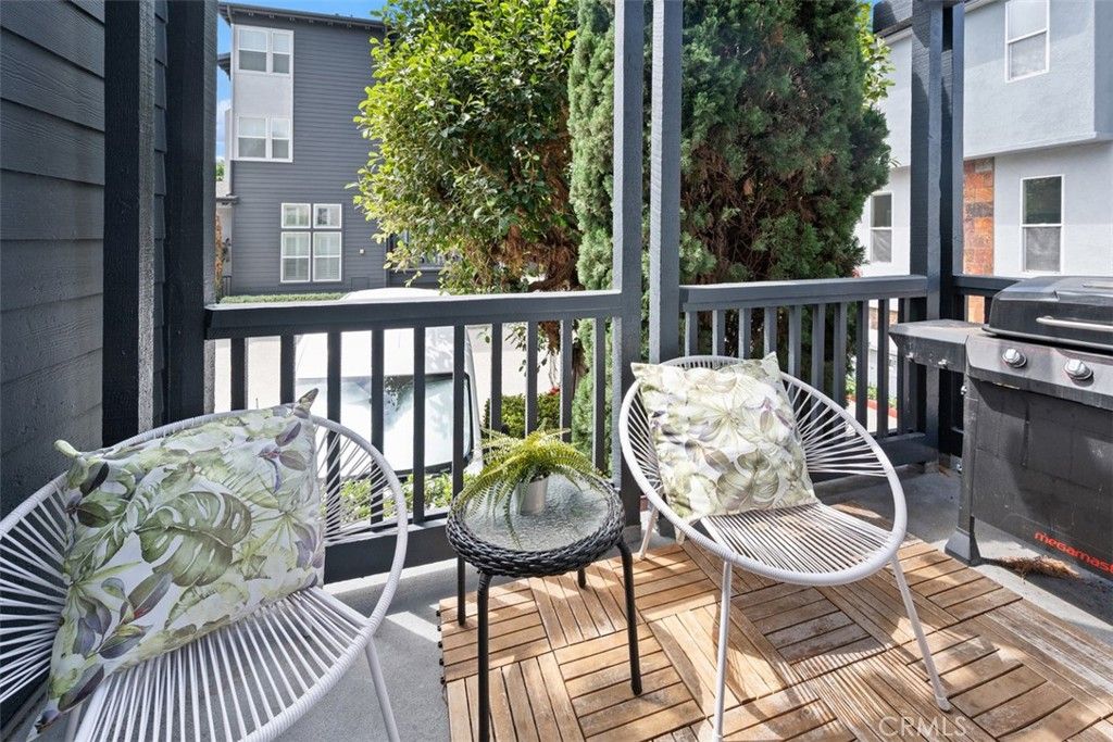 Image 11 of property listing at 5701 Kiyot Way 13, Playa Vista, CA 90094