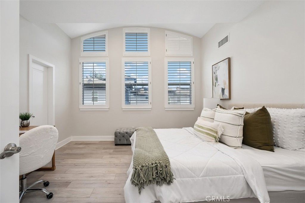 Image 23 of property listing at 5701 Kiyot Way 13, Playa Vista, CA 90094