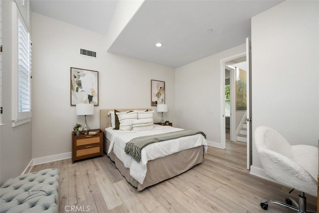 Image 24 of property listing at 5701 Kiyot Way 13, Playa Vista, CA 90094