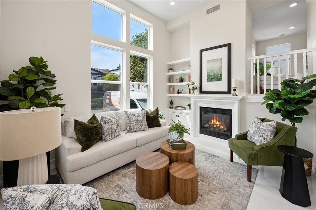Image 3 of property listing at 5701 Kiyot Way 13, Playa Vista, CA 90094