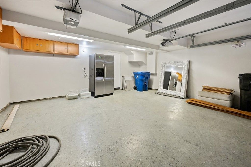 Image 33 of property listing at 5701 Kiyot Way 13, Playa Vista, CA 90094