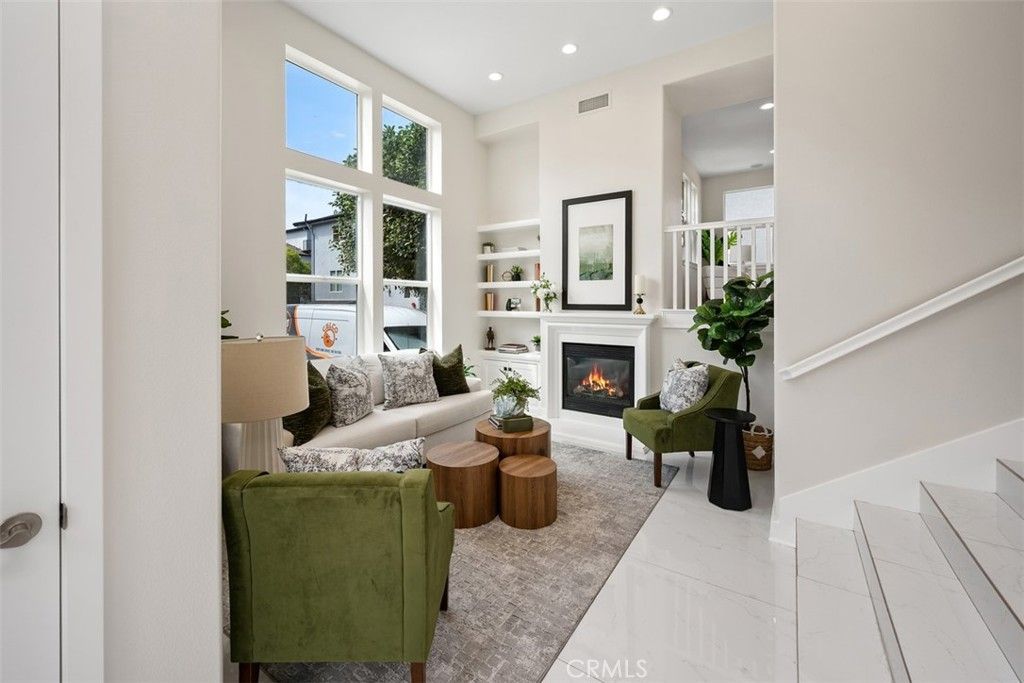 Image 5 of property listing at 5701 Kiyot Way 13, Playa Vista, CA 90094