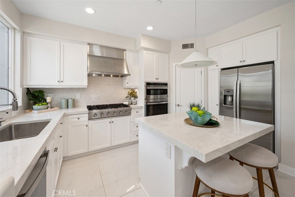 Image 6 of property listing at 5701 Kiyot Way 13, Playa Vista, CA 90094