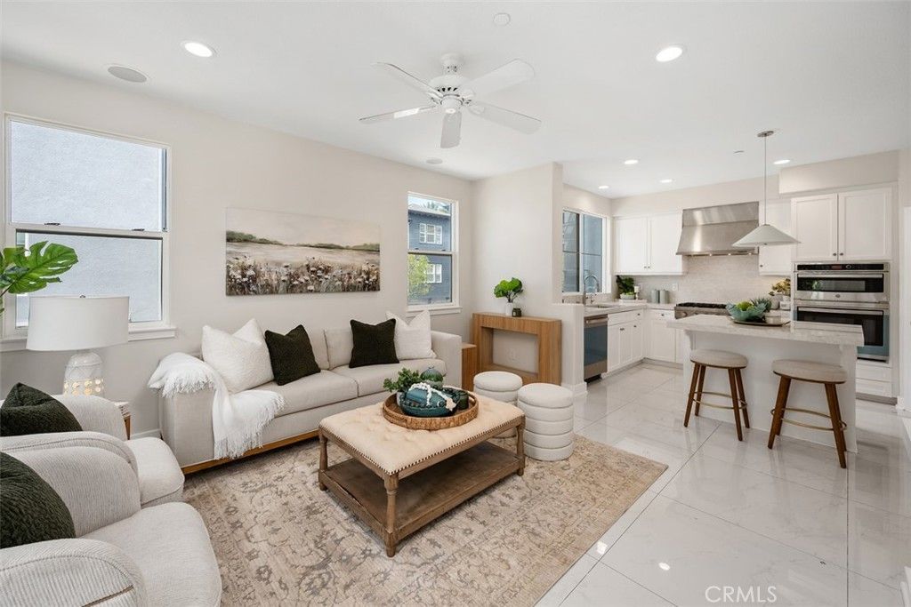 Image 8 of property listing at 5701 Kiyot Way 13, Playa Vista, CA 90094