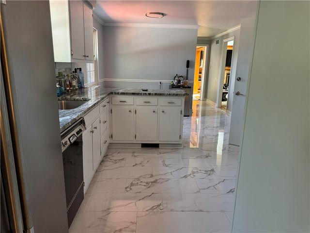 3619 Mccrady Rd, Churchill Boro, PA 15235