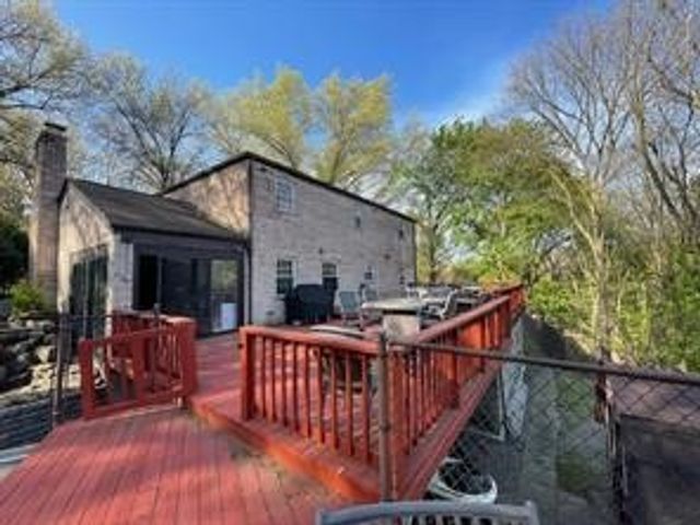 3619 Mccrady Rd, Churchill Boro, PA 15235