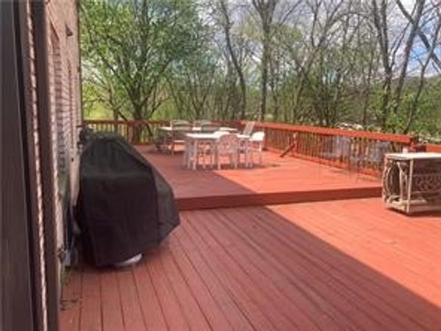 3619 Mccrady Rd, Churchill Boro, PA 15235