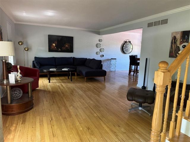 3619 Mccrady Rd, Churchill Boro, PA 15235