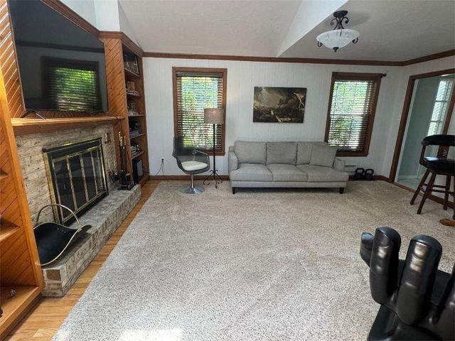 3619 Mccrady Rd, Churchill Boro, PA 15235