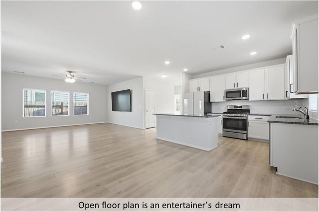 204 Bethany Creek DR, Hutto, TX 78634