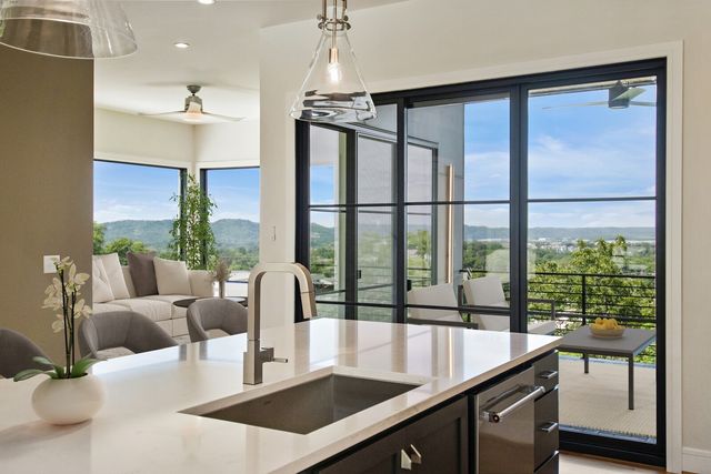 6012A Hill Circle, Nashville, TN 37209