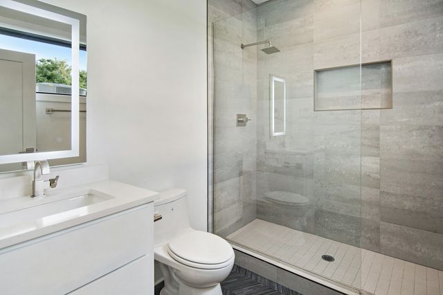 6012A Hill Circle, Nashville, TN 37209