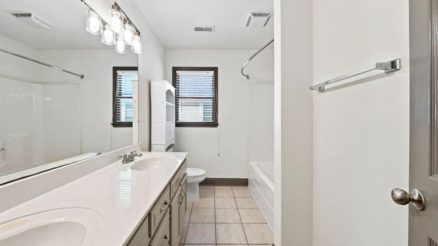 1003 E 11th Street, Chattanooga, TN 37403