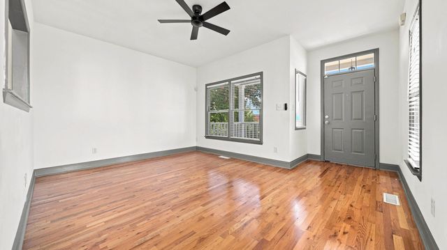 1003 E 11th Street, Chattanooga, TN 37403