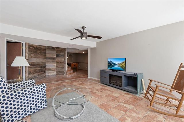 7703 Breckenridge Avenue, Kansas City, MO 64139